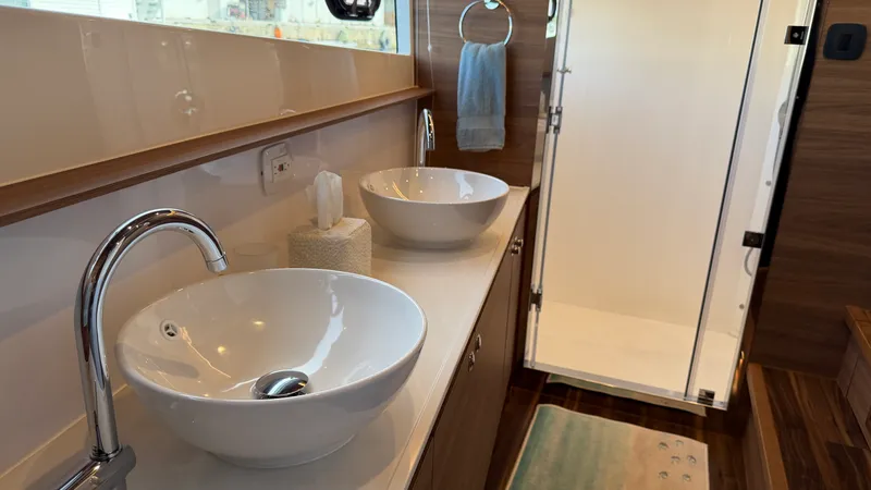 Slide: The Image of Aquila 54 ENCLOSED BRIDGE 2025 - 117