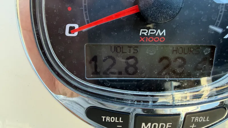 Slide: The Image of Aquila 54 ENCLOSED BRIDGE 2025 - 82