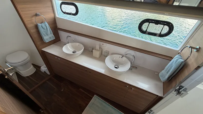 Slide: The Image of Aquila 54 ENCLOSED BRIDGE 2025 - 85