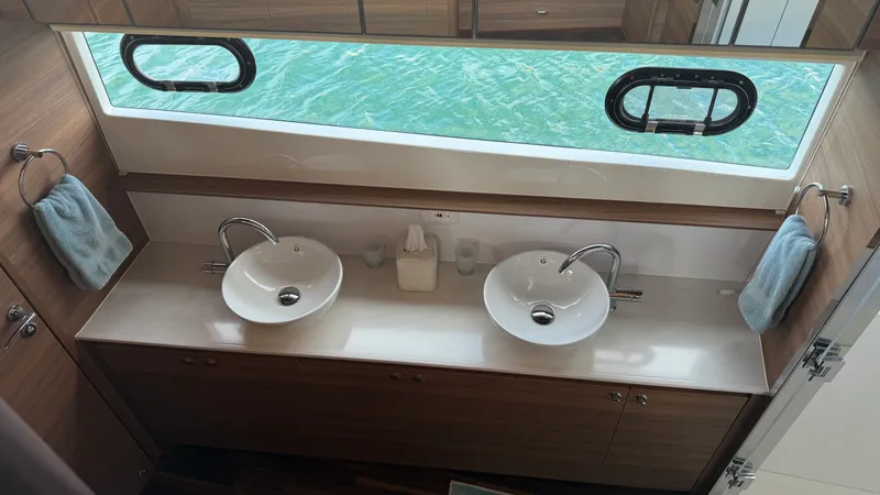 Slide: The Image of Aquila 54 ENCLOSED BRIDGE 2025 - 86