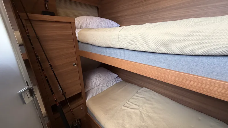 Slide: The Image of Aquila 54 ENCLOSED BRIDGE 2025 - 90