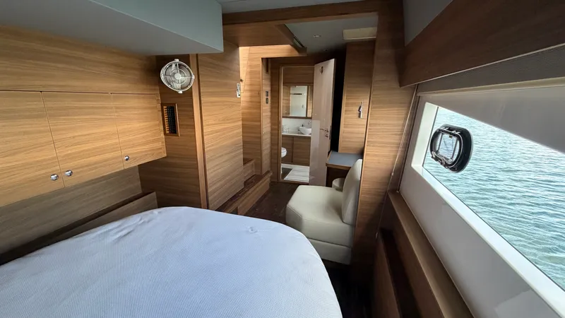 Slide: The Image of Aquila 54 ENCLOSED BRIDGE 2025 - 94