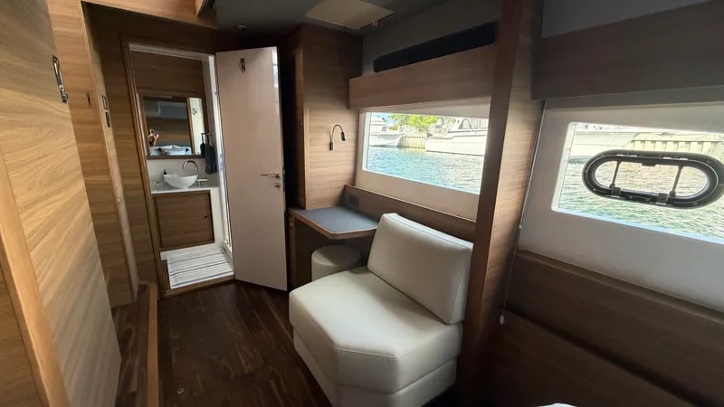 Slide: The Image of Aquila 54 ENCLOSED BRIDGE 2025 - 96