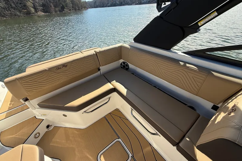 Slide: The Image of Sea Ray SDX 250 Surf 2026 - 11