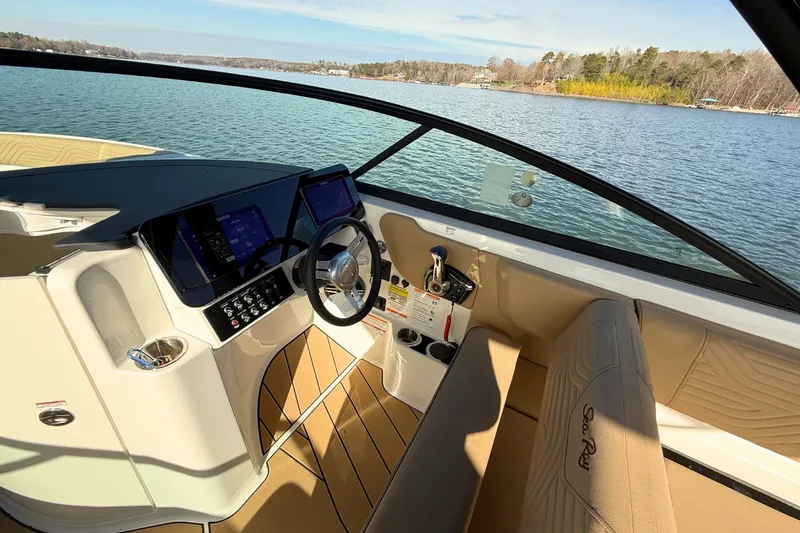 Slide: The Image of Sea Ray SDX 250 Surf 2026 - 15