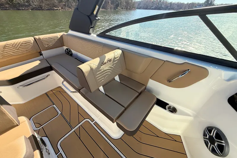 Slide: The Image of Sea Ray SDX 250 Surf 2026 - 20