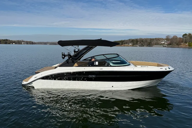 Slide: The Image of Sea Ray SDX 250 Surf 2026 - 3