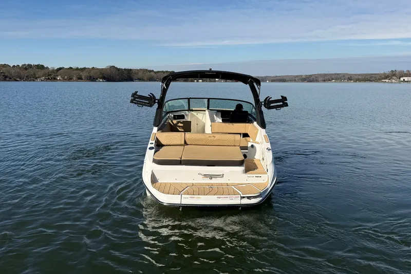 Slide: The Image of Sea Ray SDX 250 Surf 2026 - 4