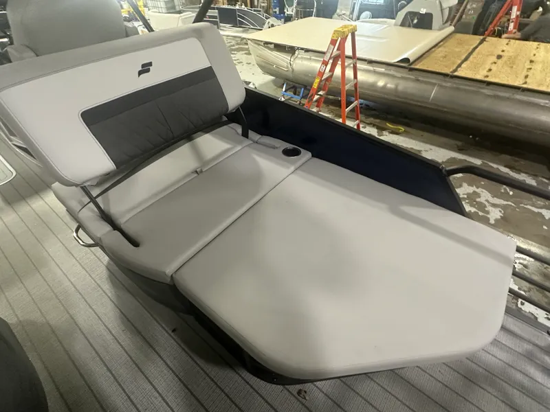 Slide: The Image of Starcraft SLS 3 RL 2026 - 19