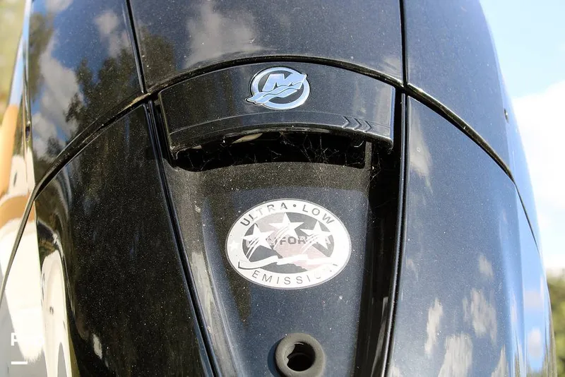 Slide: The Image of Bayliner DX 2000 2023 - 13746538