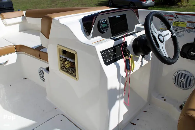 Slide: The Image of Bayliner DX 2000 2023 - 13746571