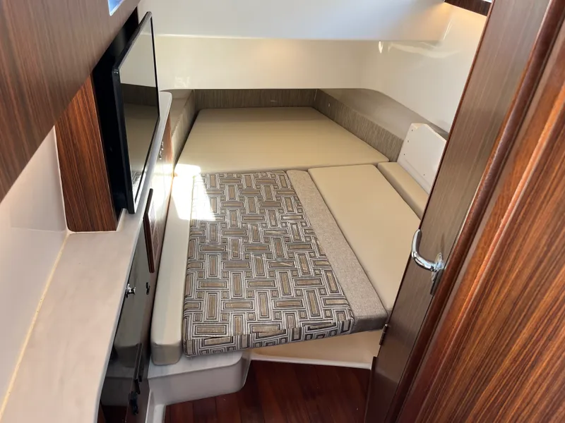 Slide: The Image of Pursuit S 358 SPORT 2024 - 18