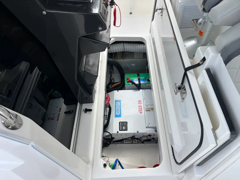 Slide: The Image of Pursuit S 358 SPORT 2024 - 22