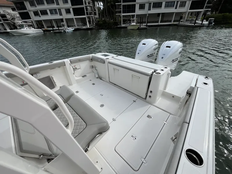 Slide: The Image of Pursuit S 358 SPORT 2024 - 27