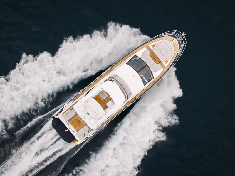 Slide: The Image of Azimut 60 FLY 2022 - 14
