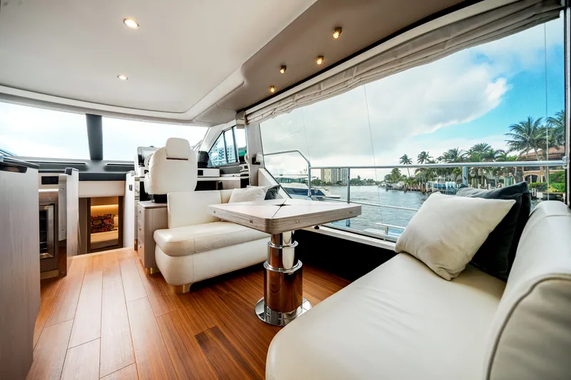 Slide: The Image of Azimut 60 FLY 2022 - 42