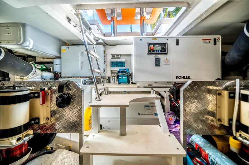 Slide: The Image of Azimut 60 FLY 2022 - 72