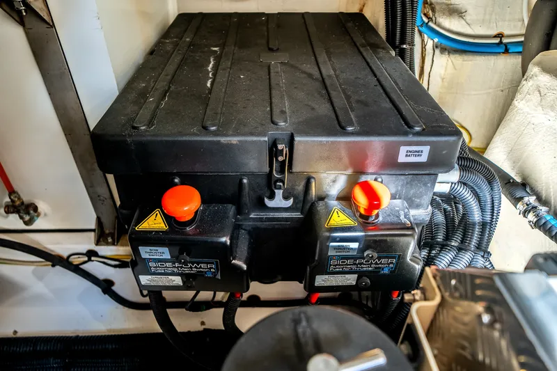 Slide: The Image of Azimut 60 FLY 2022 - 74