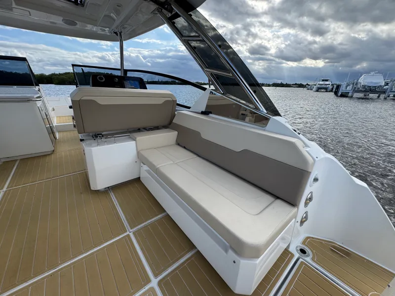 Slide: The Image of Aquila 32 SPORT 2023 - 20