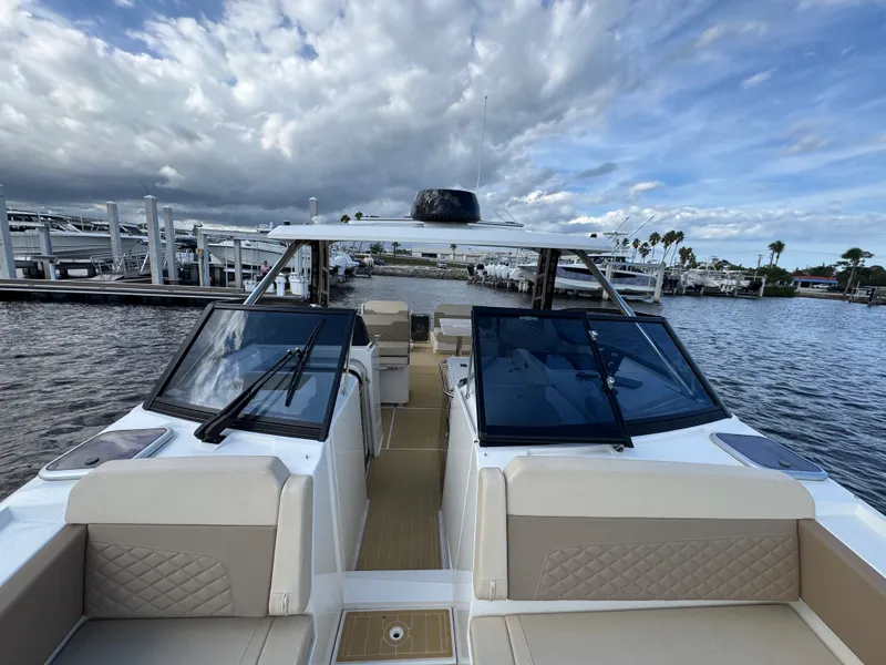 Slide: The Image of Aquila 32 SPORT 2023 - 36