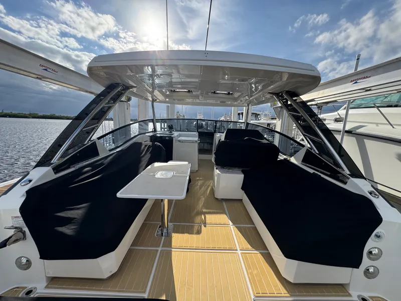 Slide: The Image of Aquila 32 SPORT 2023 - 43