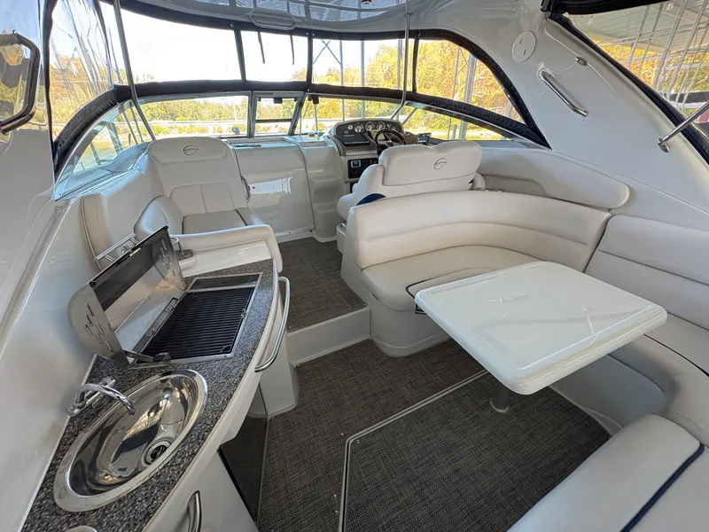 Slide: The Image of Crownline Boats 350 Sport Yacht 2014 - 24