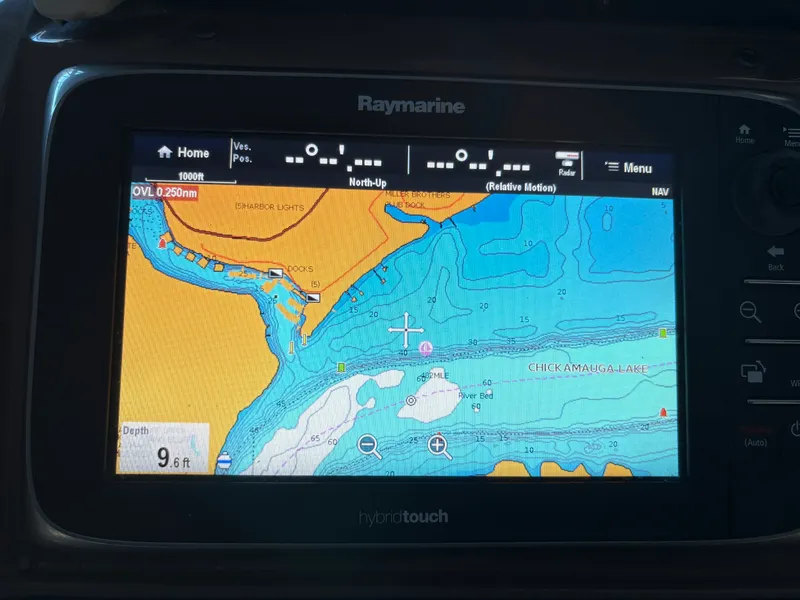 Slide: The Image of Crownline Boats 350 Sport Yacht 2014 - 37