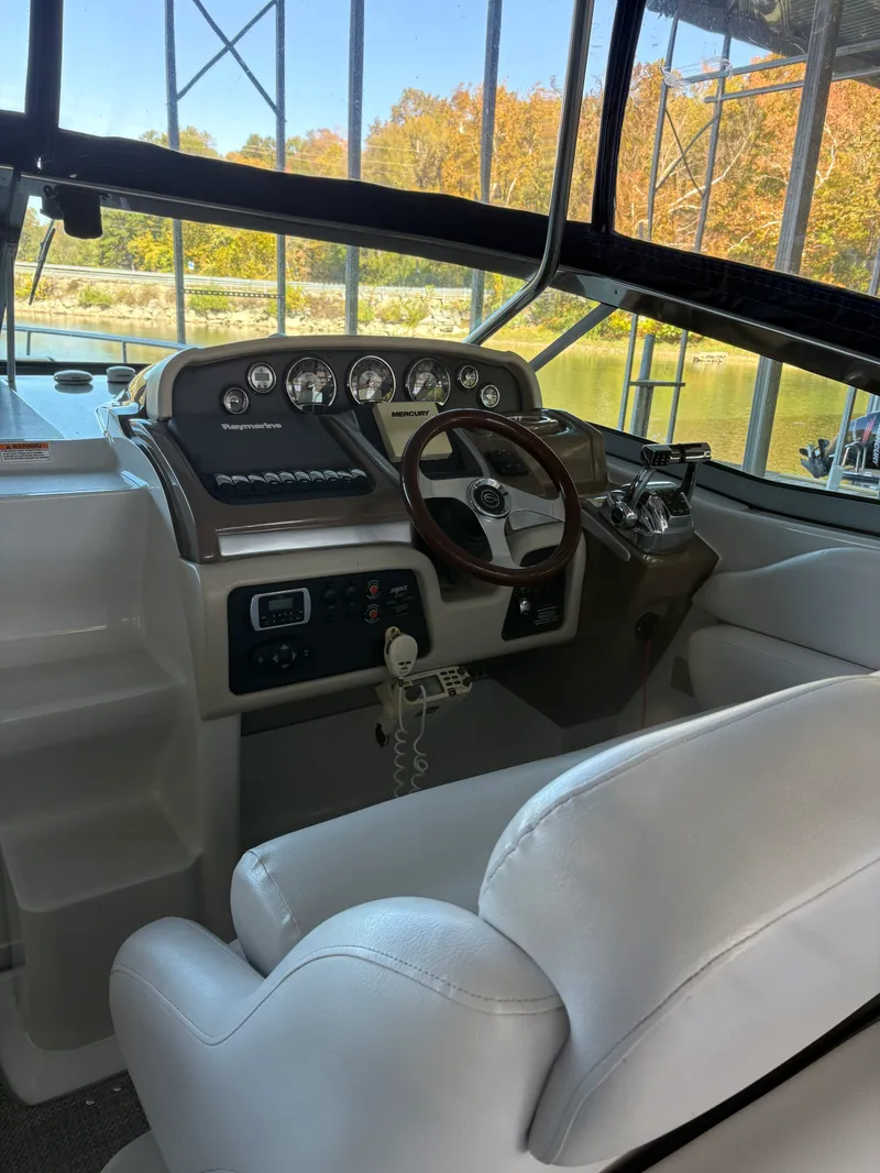 Slide: The Image of Crownline Boats 350 Sport Yacht 2014 - 19