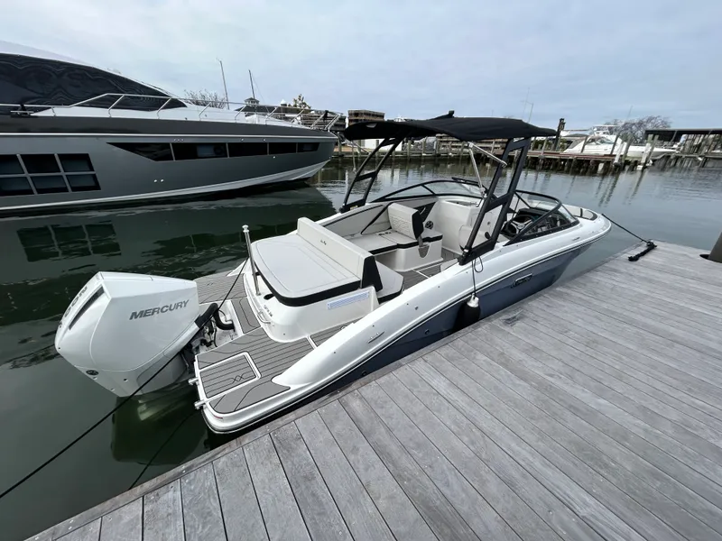Slide: The Image of Sea Ray SPX 210 Outboard 2026 - 11