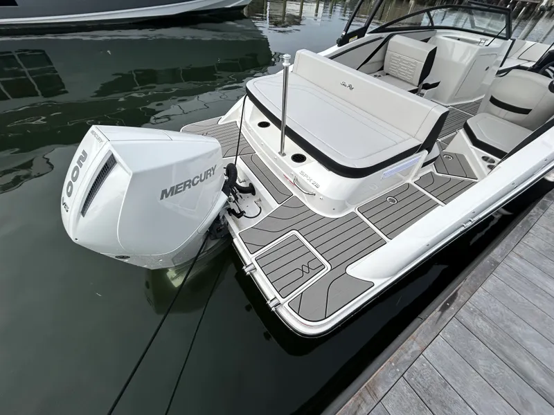 Slide: The Image of Sea Ray SPX 210 Outboard 2026 - 14