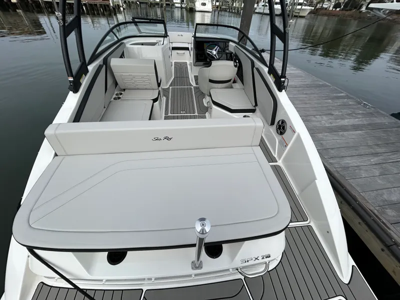 Slide: The Image of Sea Ray SPX 210 Outboard 2026 - 17