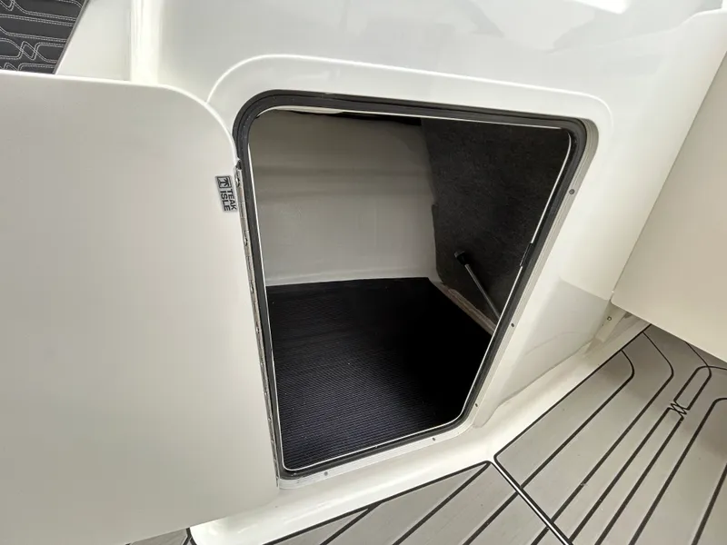 Slide: The Image of Sea Ray SPX 210 Outboard 2026 - 27