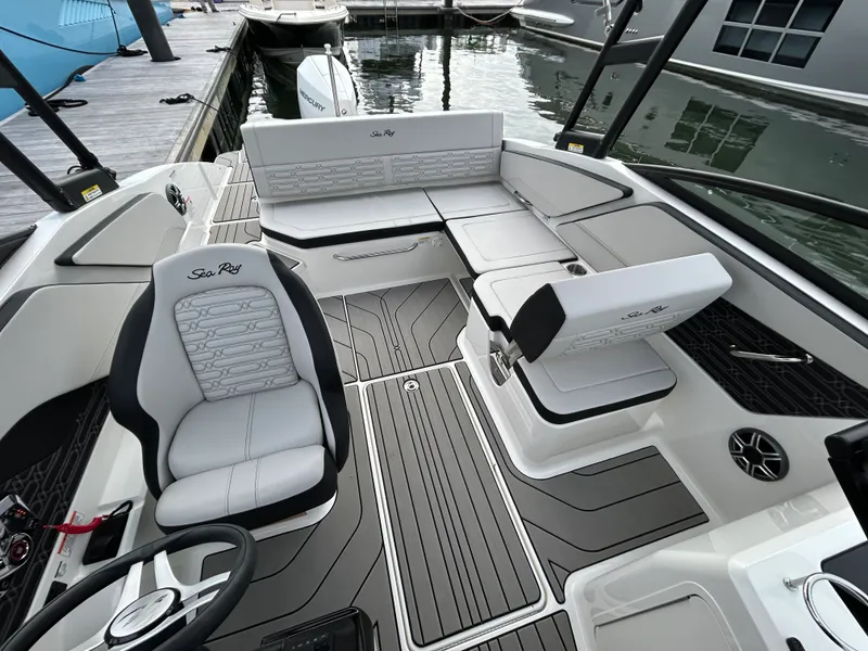 Slide: The Image of Sea Ray SPX 210 Outboard 2026 - 28