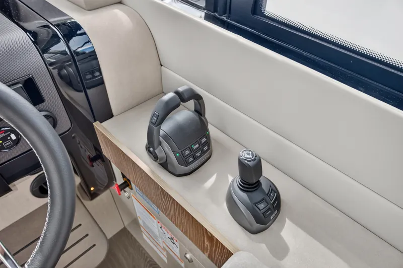 Slide: The Image of Cruisers 57 FLY 2026 - 125