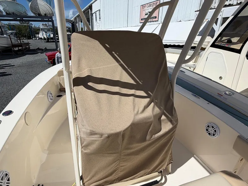 Slide: The Image of Scout 195 Sportfish 2023 - 4