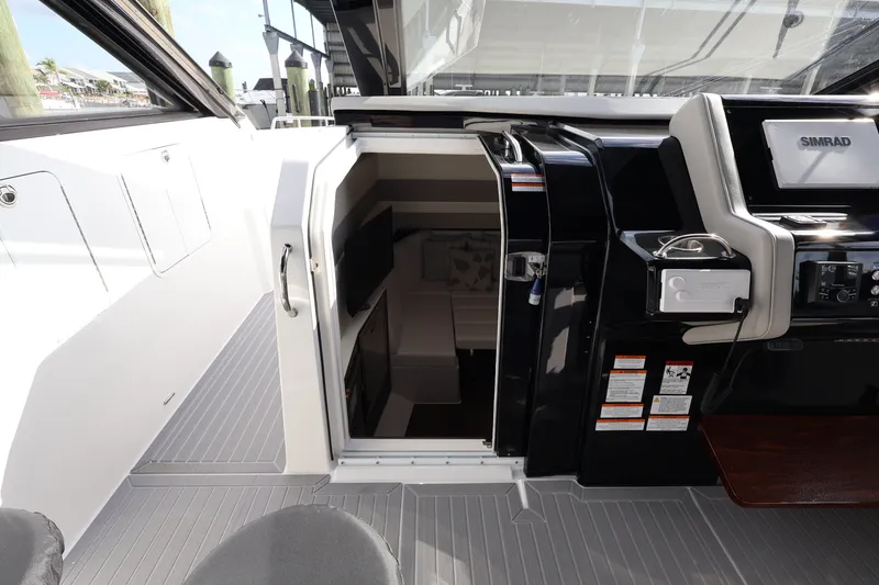 Slide: The Image of Cruisers 42 GLS Outboard 2026 - 29