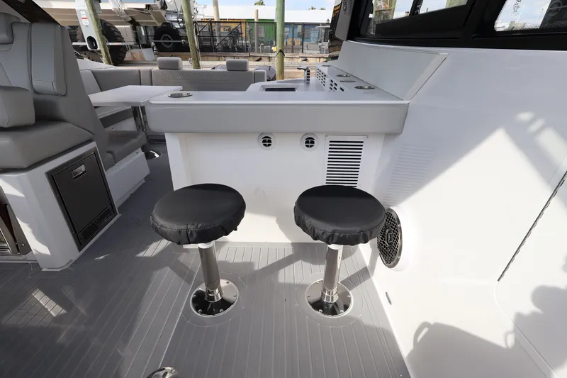 Slide: The Image of Cruisers Yachts 42 GLS Outboard 2026 - 20