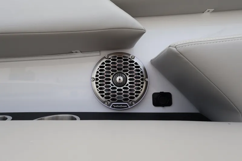 Slide: The Image of Cruisers Yachts 42 GLS Outboard 2026 - 44