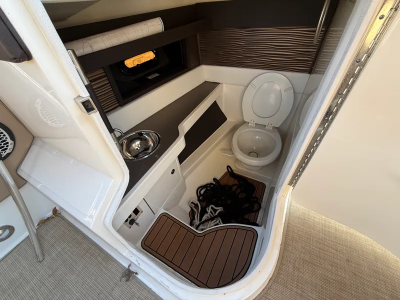 Slide: The Image of Sea Ray 310 SLX 2017 - 18