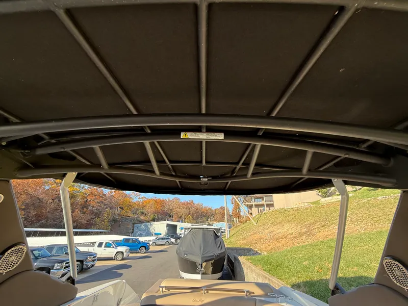 Slide: The Image of Sea Ray 310 SLX 2017 - 25