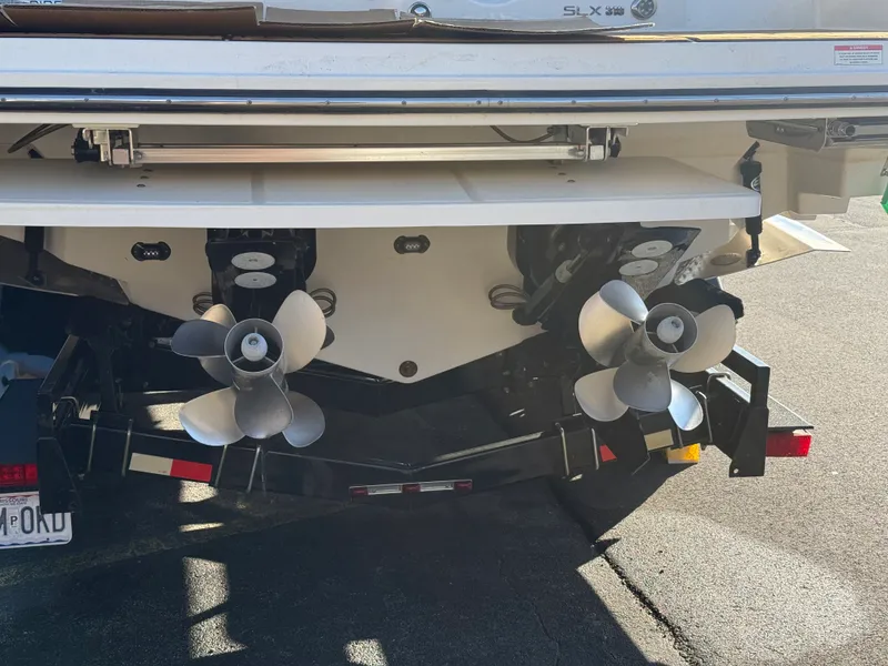 Slide: The Image of Sea Ray 310 SLX 2017 - 6