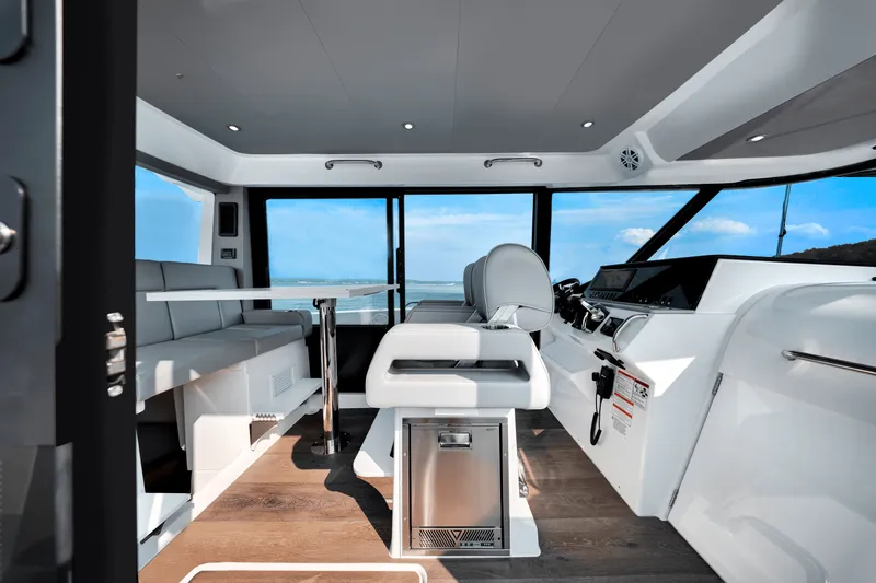 Slide: The Image of Cruisers 38 VTR EC 2026 - 9