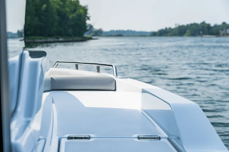 Slide: The Image of Cruisers Yachts 38 VTR EC 2026 - 19