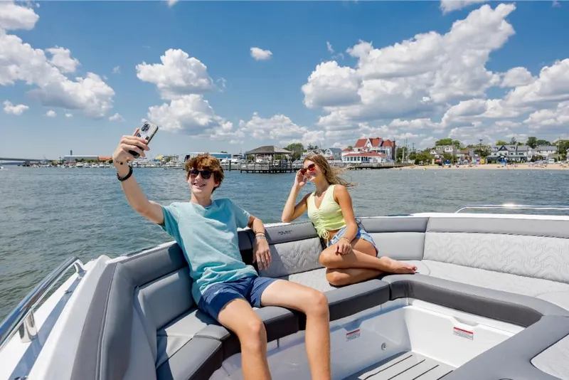 Slide: The Image of Galeon 375 GTO 2025 - 120