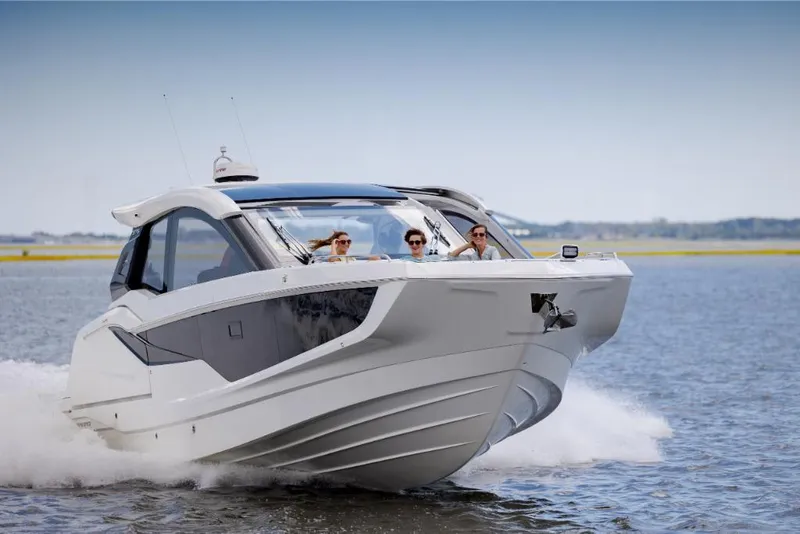 Slide: The Image of Galeon 375 GTO 2025 - 123
