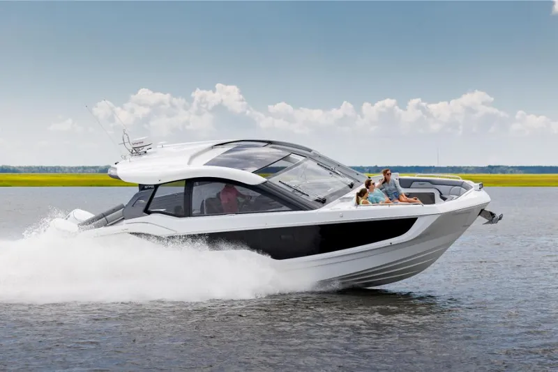 Slide: The Image of Galeon 375 GTO 2025 - 127