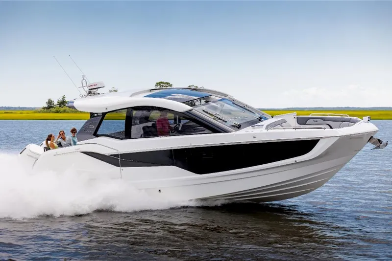Slide: The Image of Galeon 375 GTO 2025 - 129