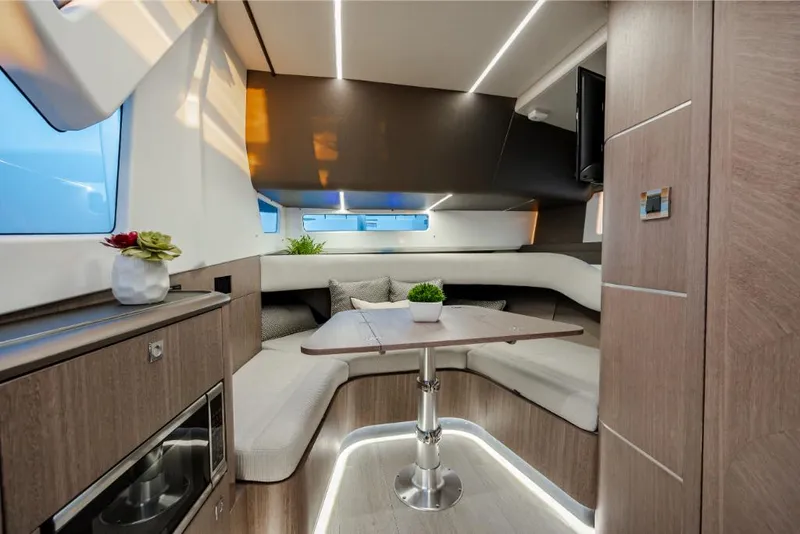 Slide: The Image of Galeon 375 GTO 2025 - 16