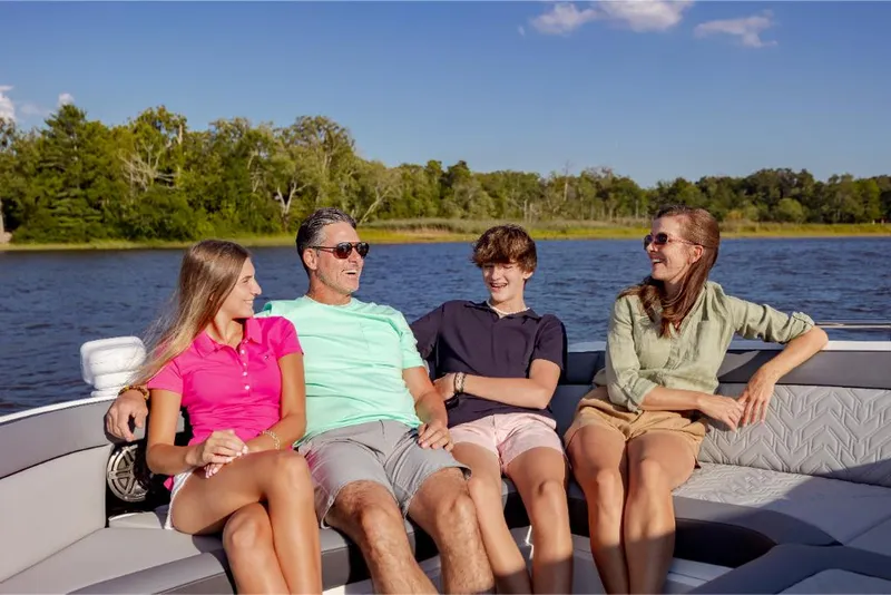 Slide: The Image of Galeon 375 GTO 2025 - 170