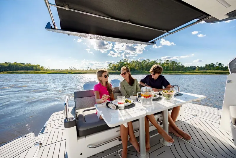 Slide: The Image of Galeon 375 GTO 2025 - 179